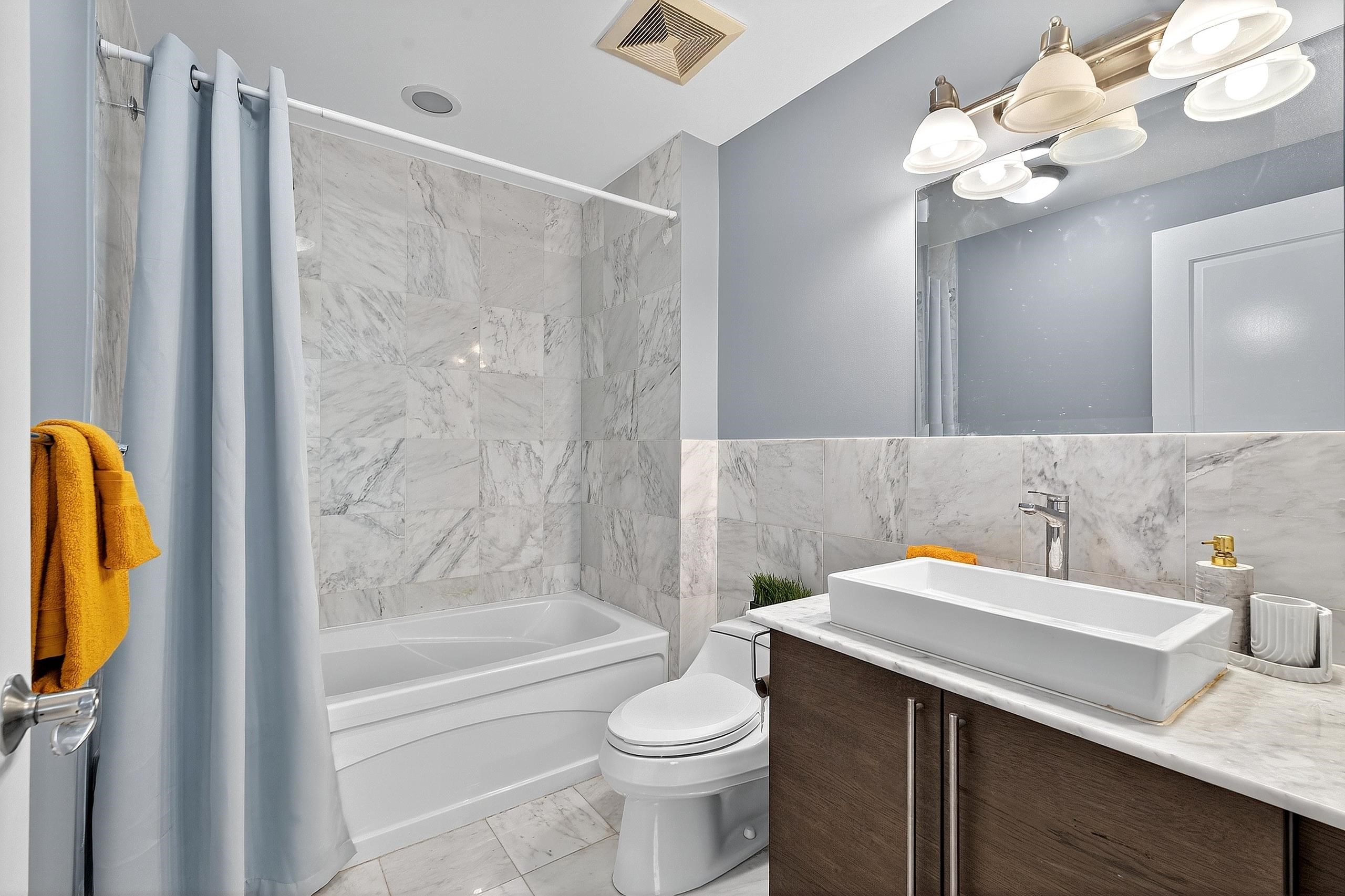 10 REGENT ST Unit: 419