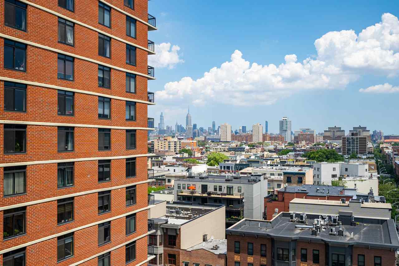 700 1ST ST Unit: 11J