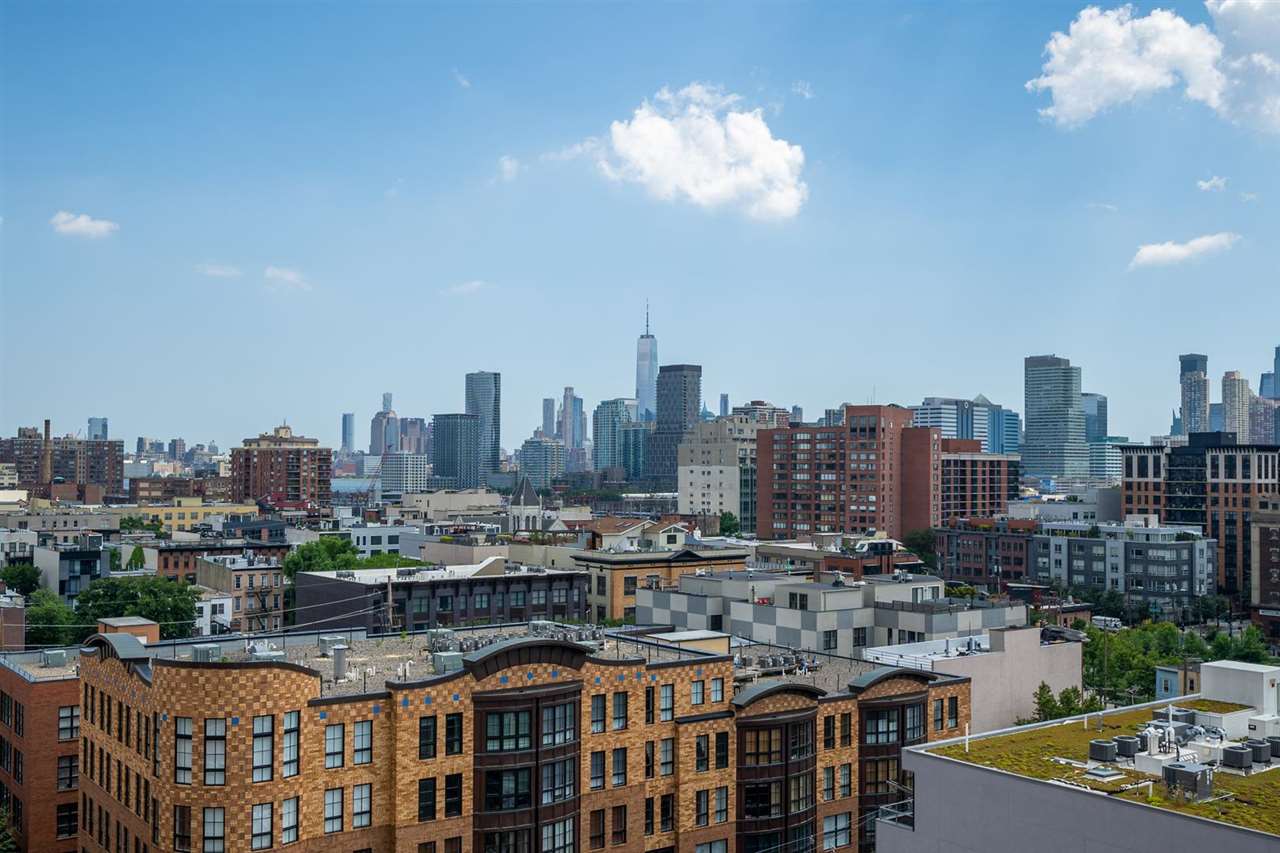 700 1ST ST Unit: 11J