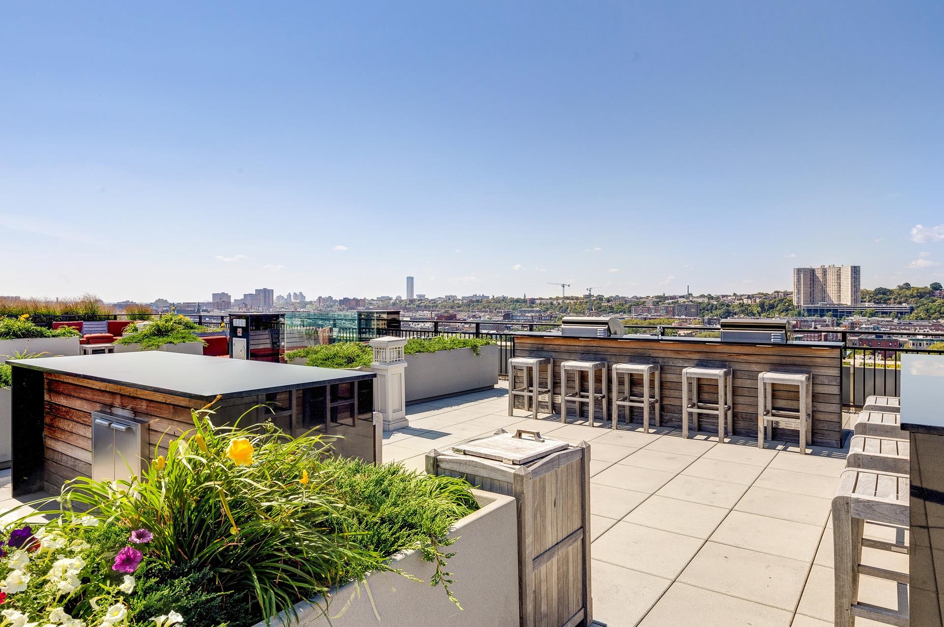 1100 MAXWELL LANE Unit: 1205