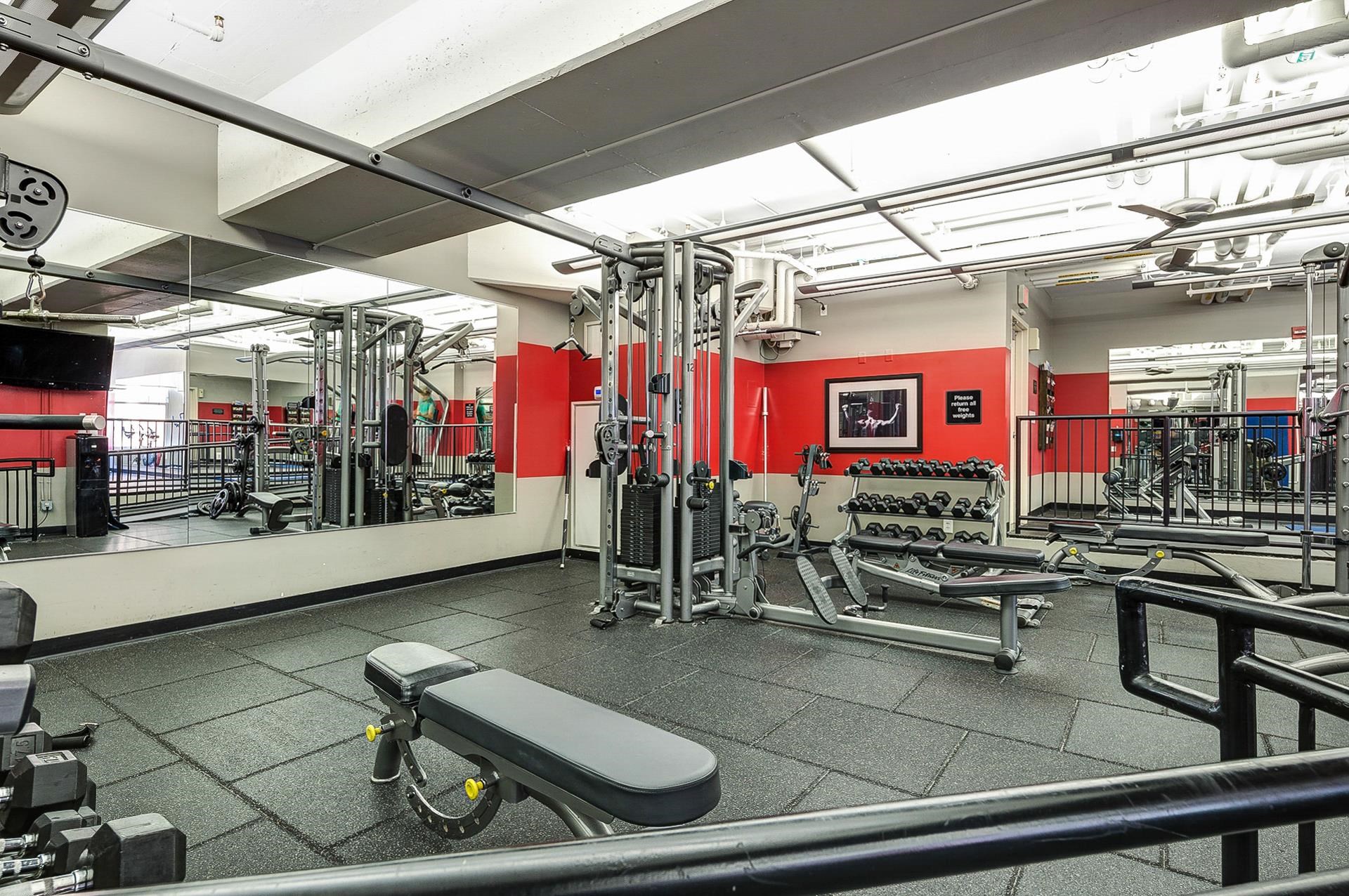 1100 MAXWELL LANE Unit: 1205