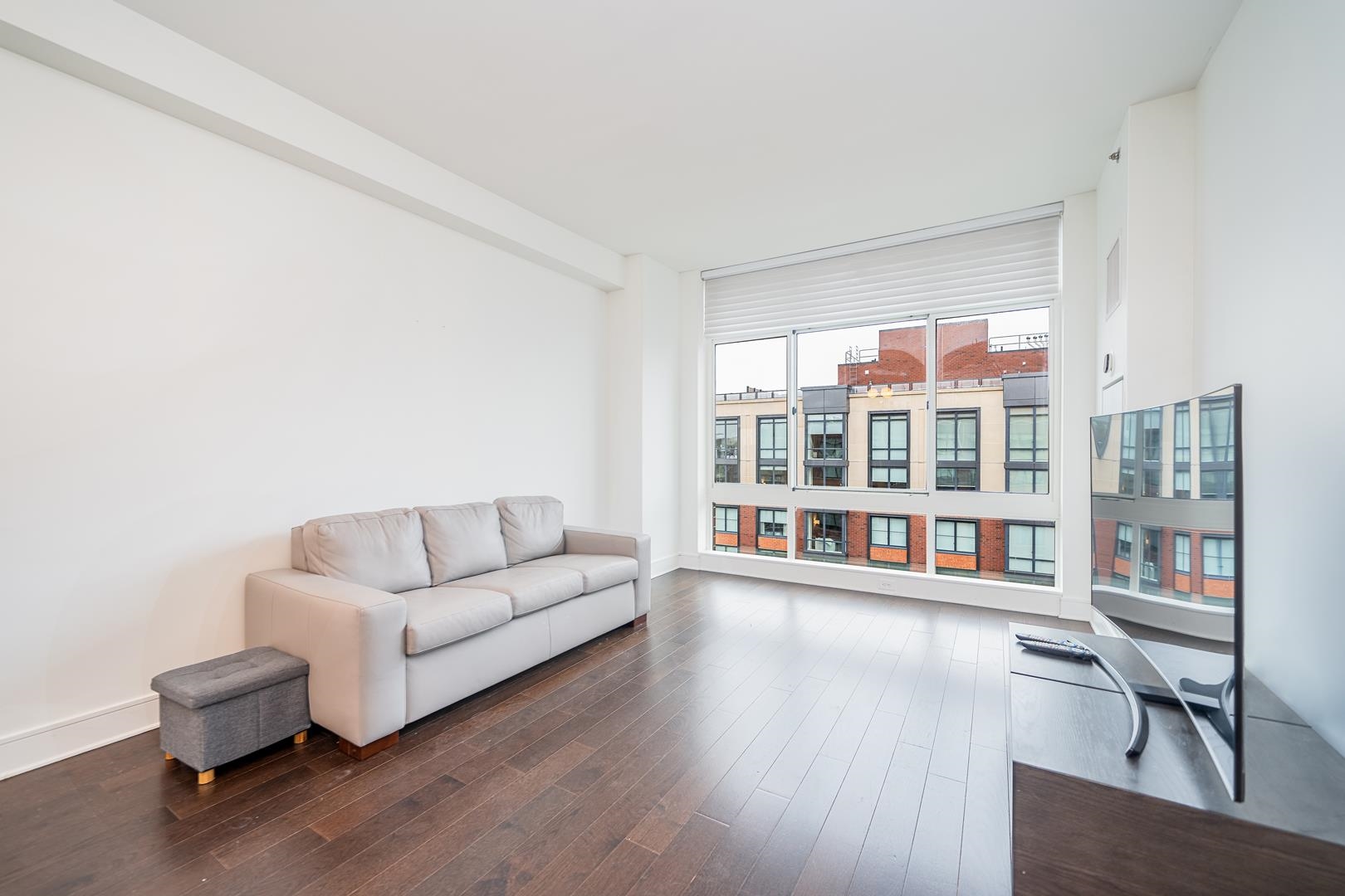 1100 MAXWELL LANE Unit: 1205