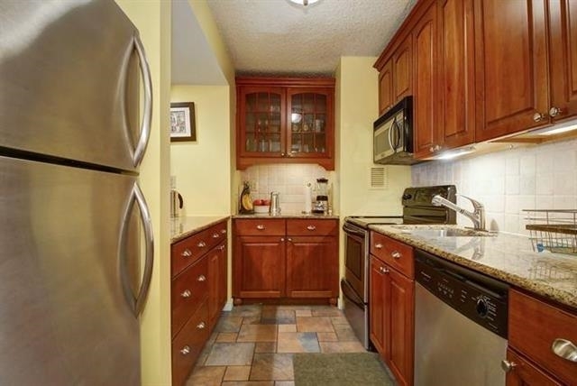 551 OBSERVER HIGHWAY Unit: 12B