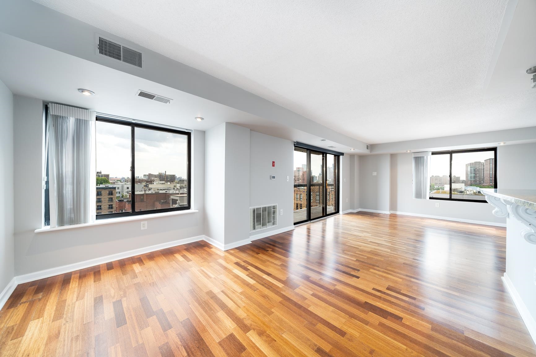 700 1ST ST Unit: 8H