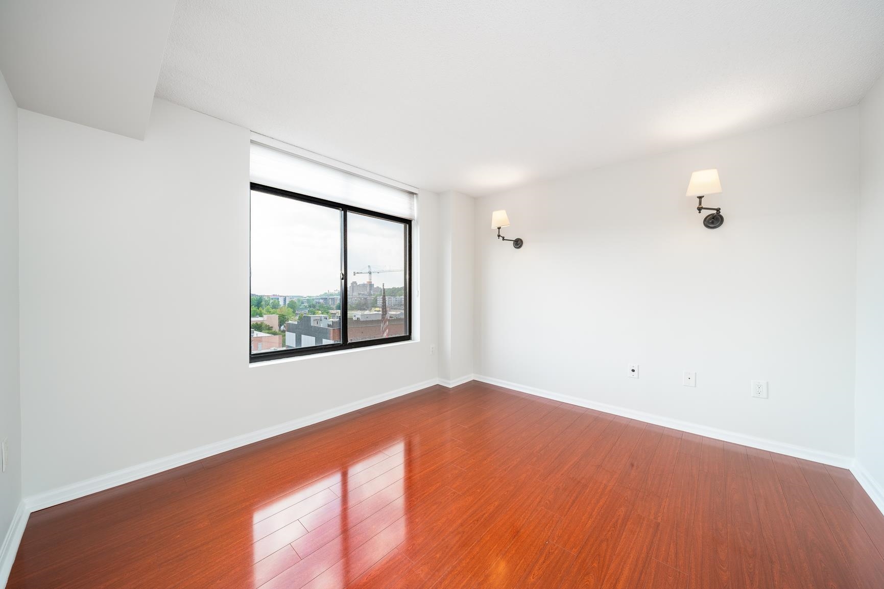 700 1ST ST Unit: 8H