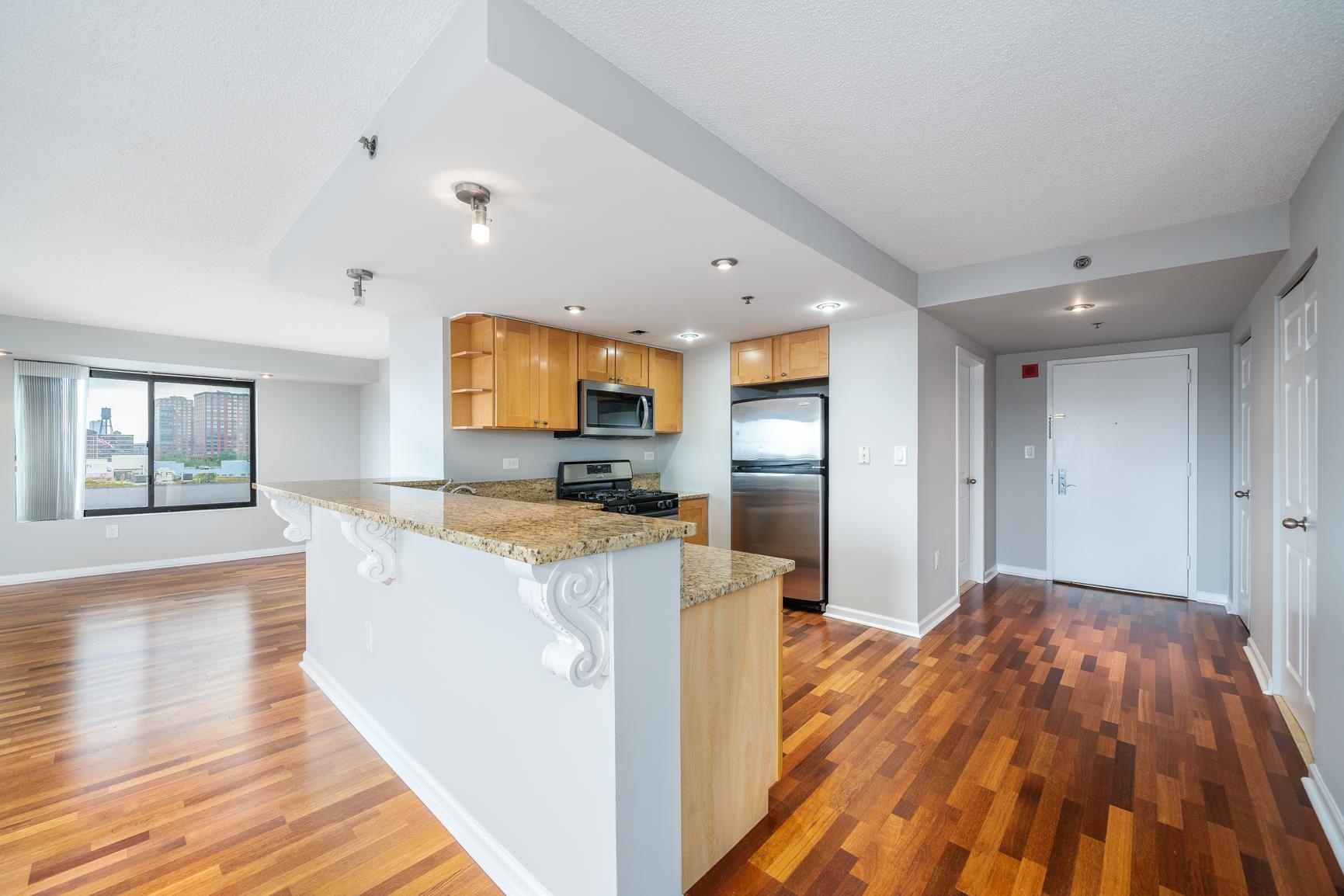 700 1ST ST Unit: 8H