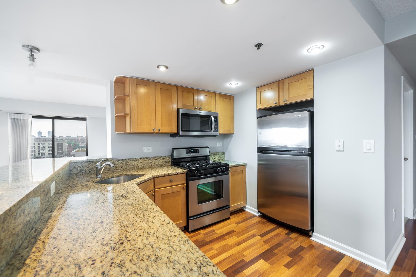 700 1ST ST Unit: 8H