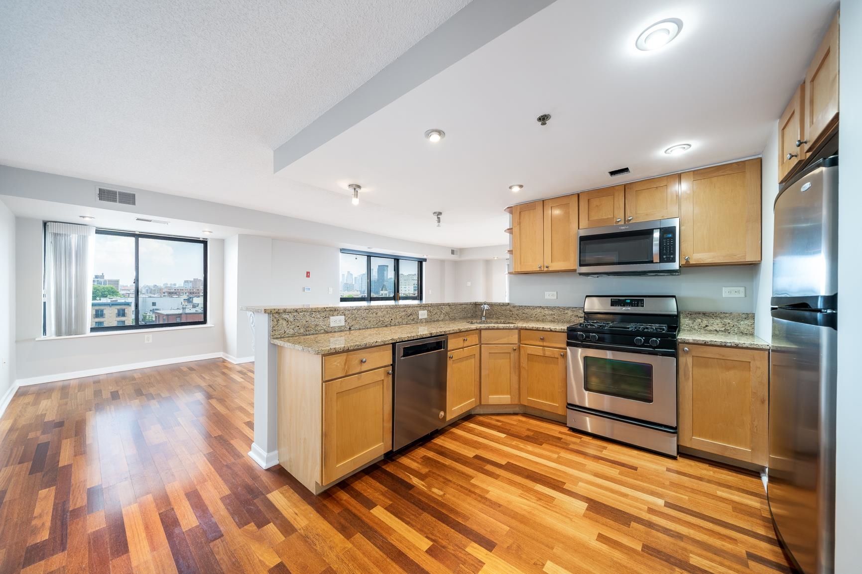 700 1ST ST Unit: 8H