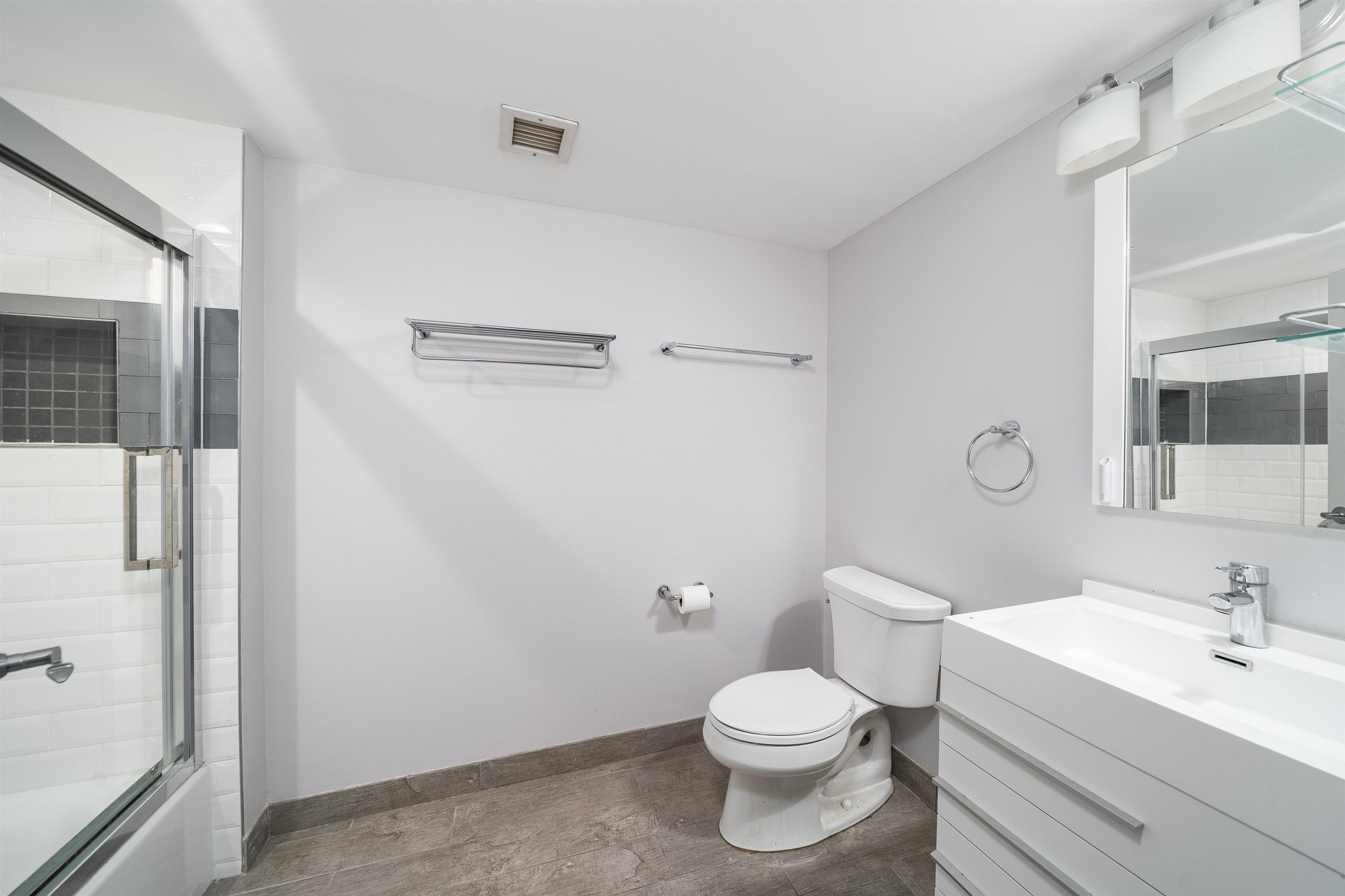 700 1ST ST Unit: 8Q