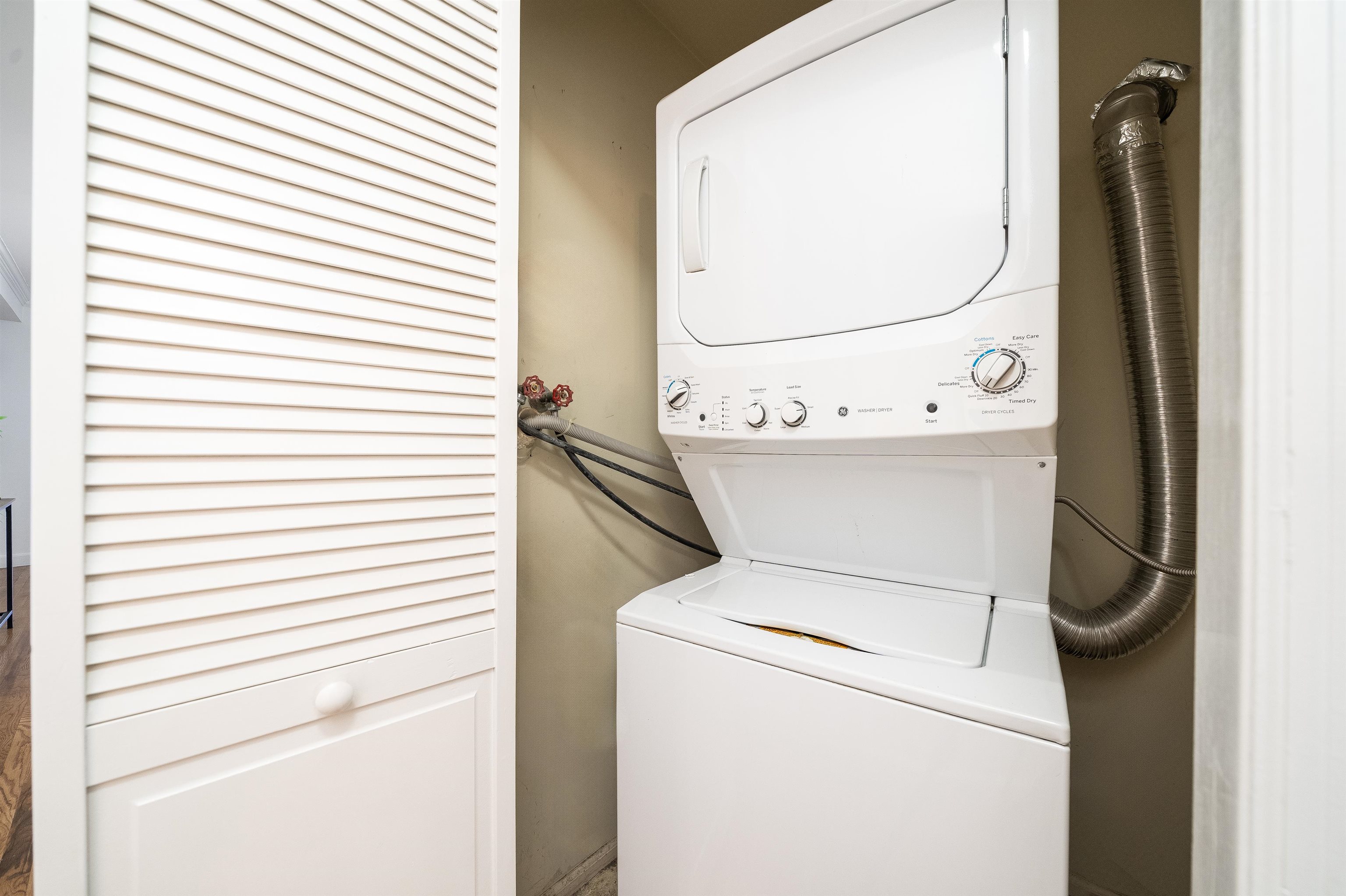 66 MADISON ST Unit: 2