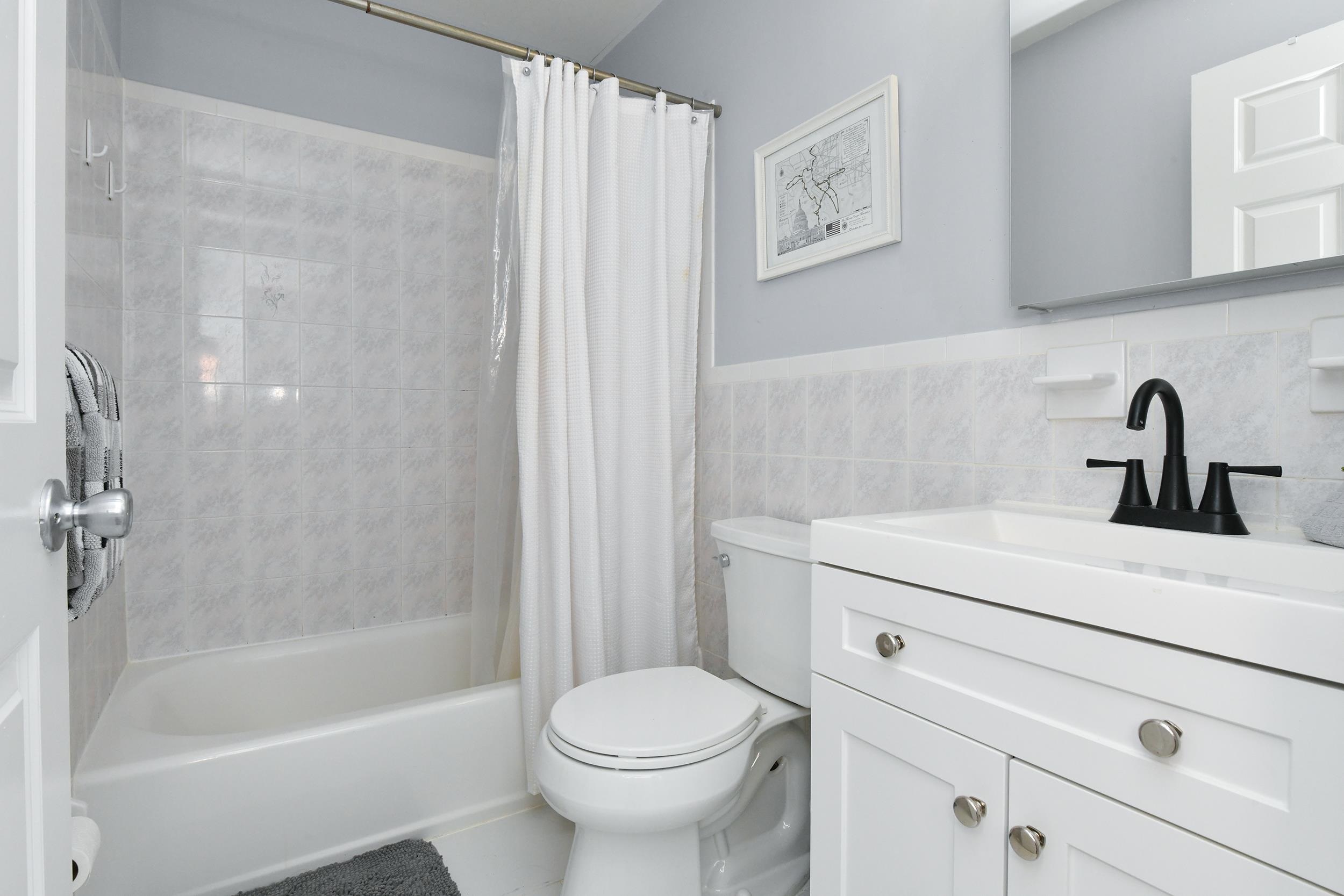 66 MADISON ST Unit: 2