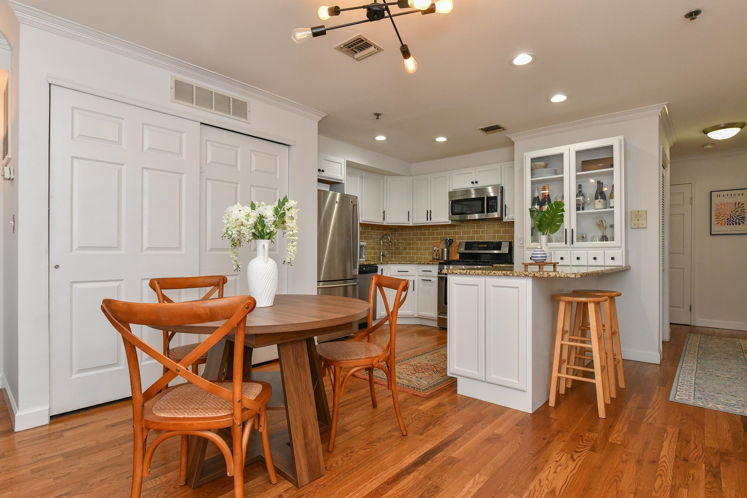 66 MADISON ST Unit: 2
