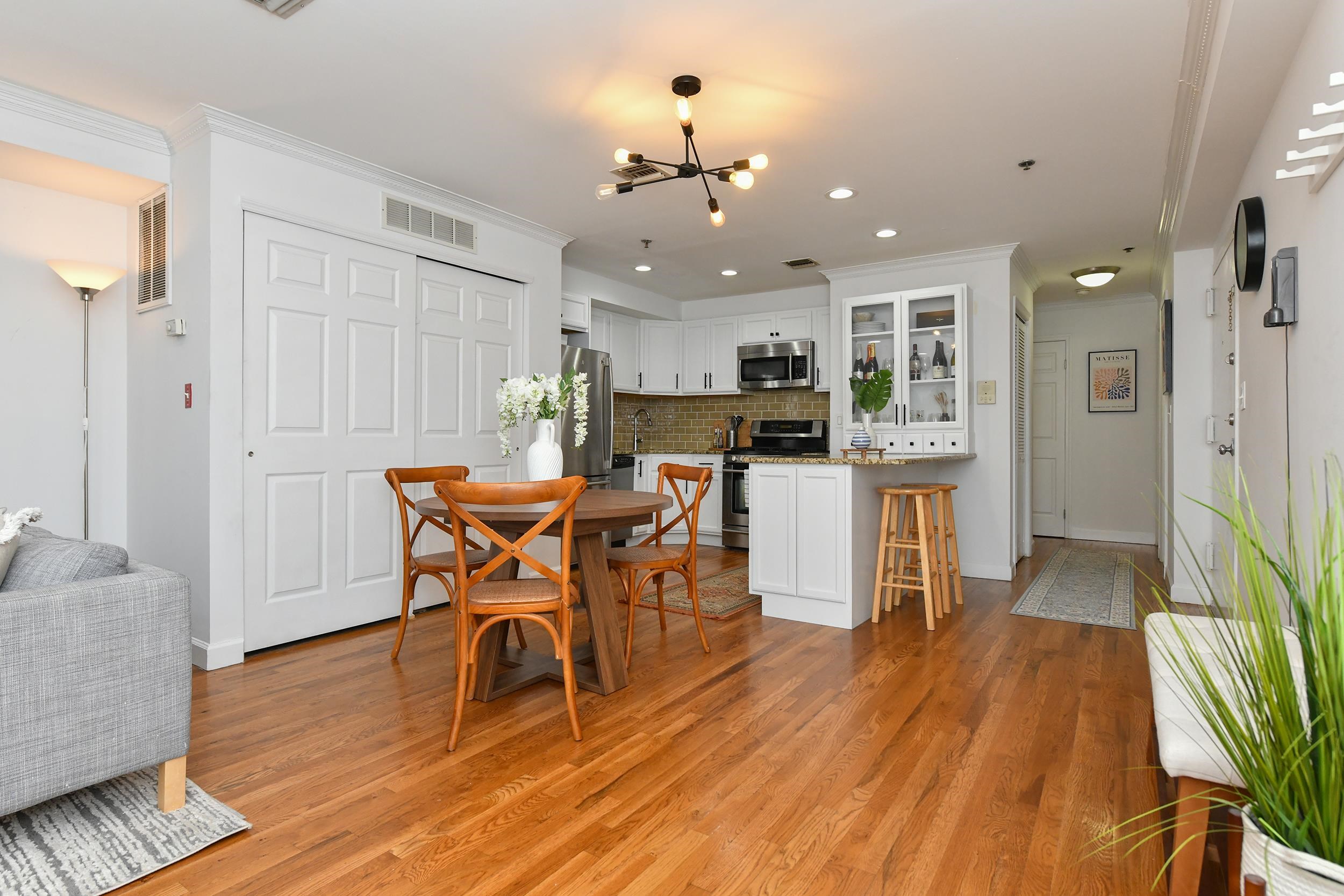 66 MADISON ST Unit: 2
