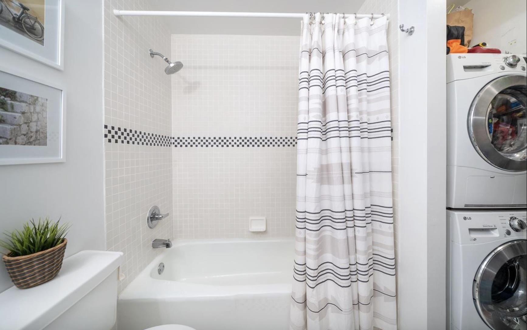 205 10TH ST Unit: 7W