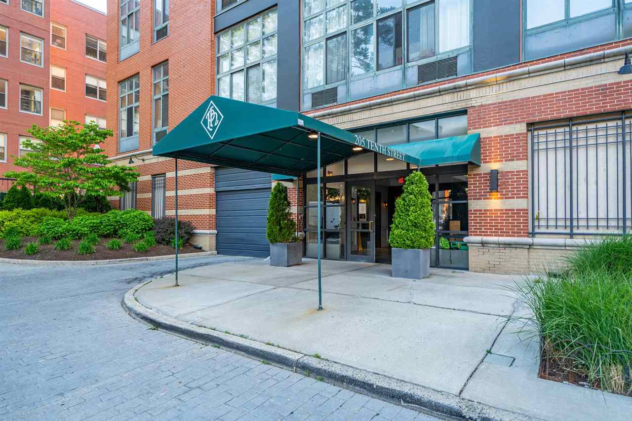 205 10TH ST Unit: 7W