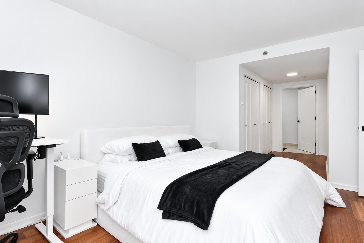 700 1ST ST Unit: 3T