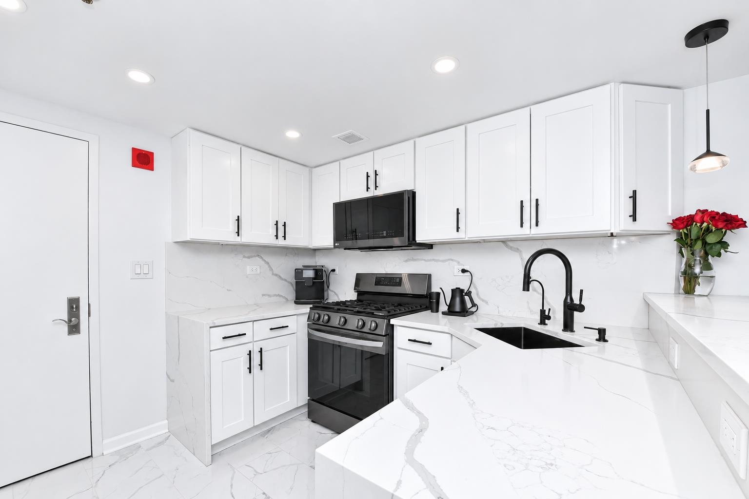 700 1ST ST Unit: 3T