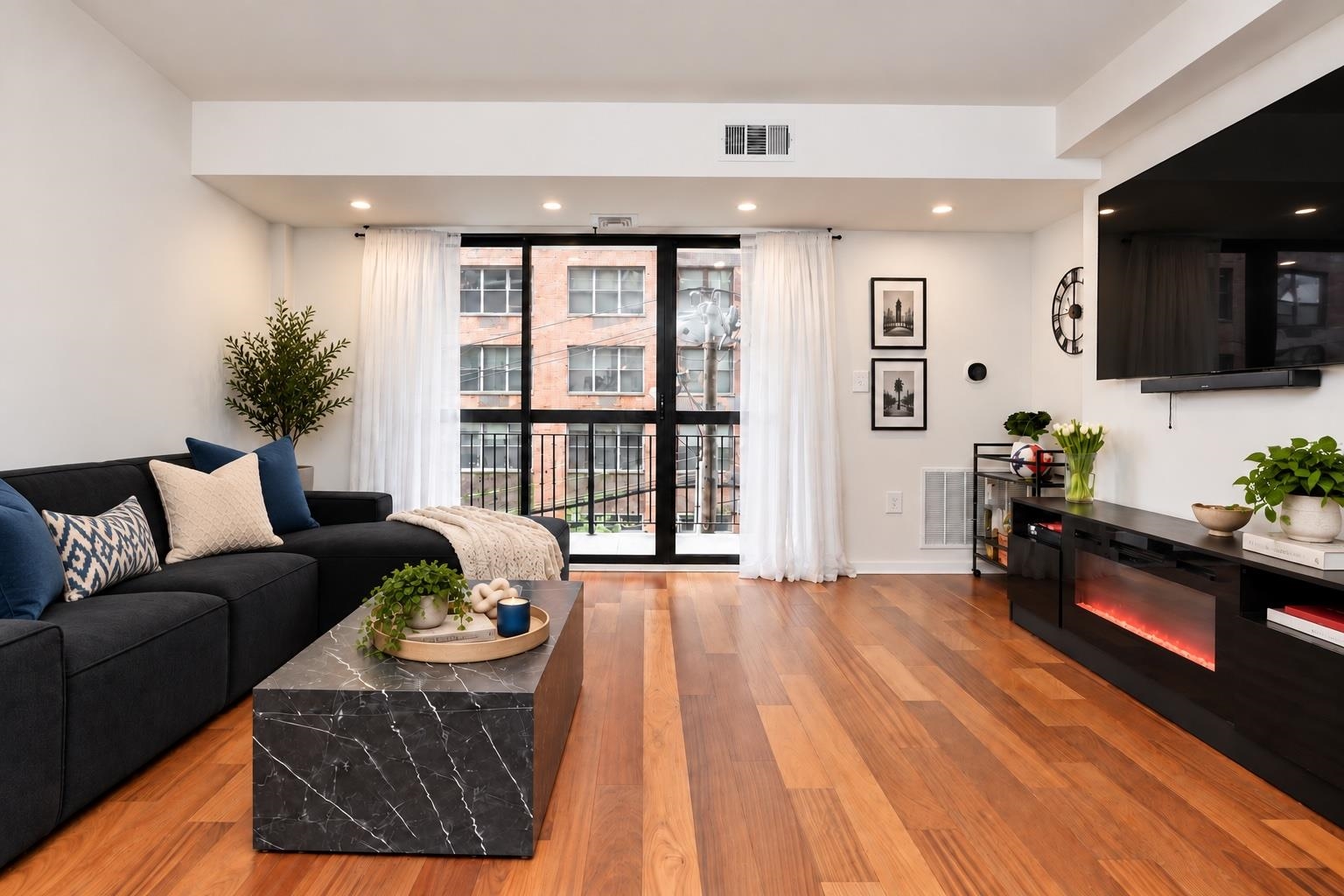 700 1ST ST Unit: 3T