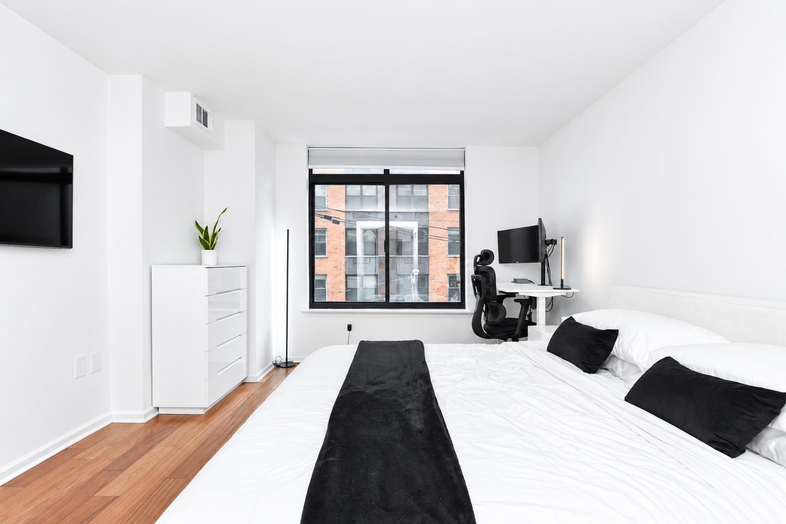 700 1ST ST Unit: 3T
