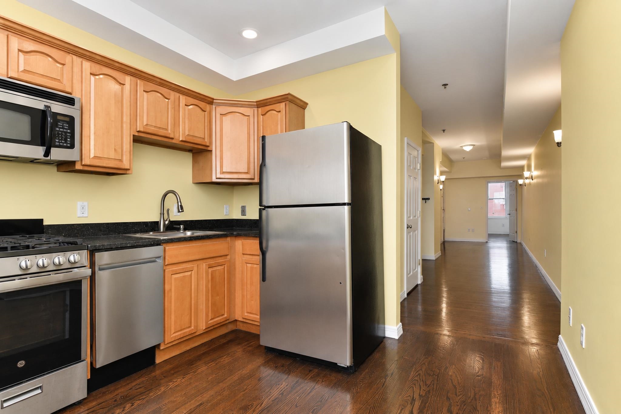 231 GRAND ST Unit: 4L