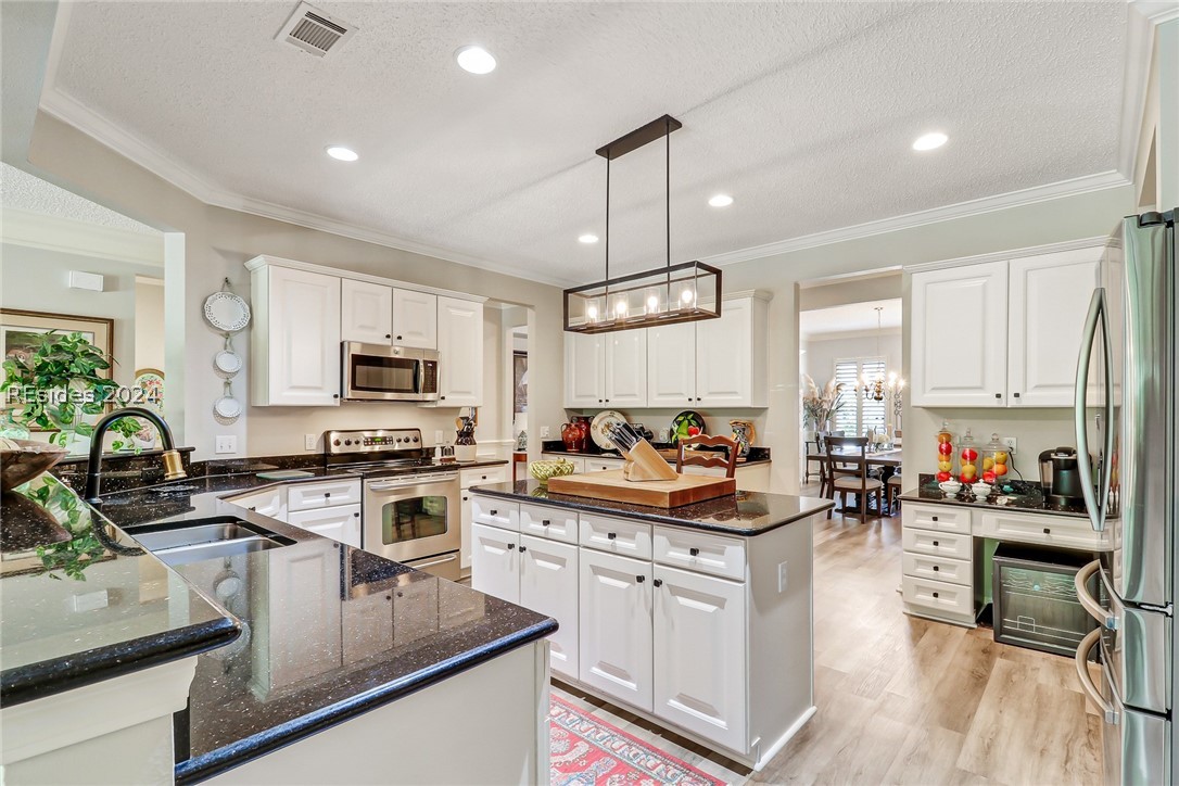 39 Concession Oak Drive