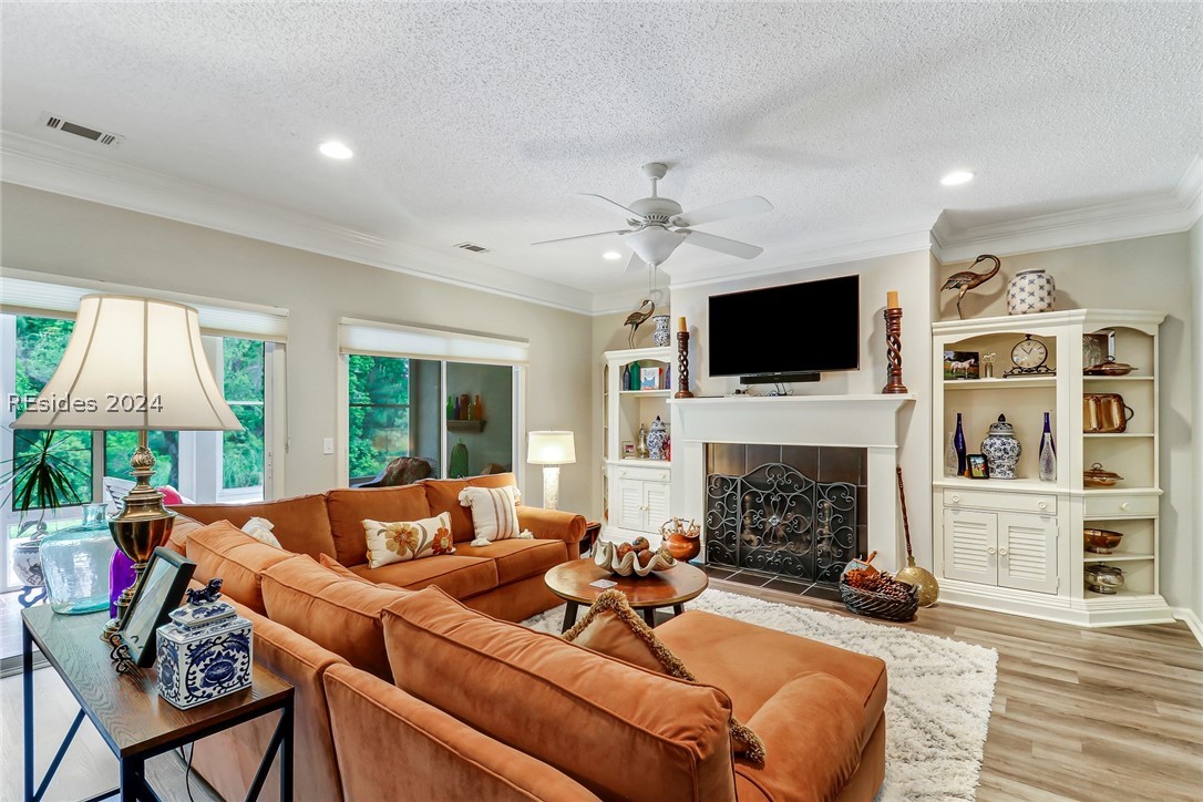 39 Concession Oak Drive