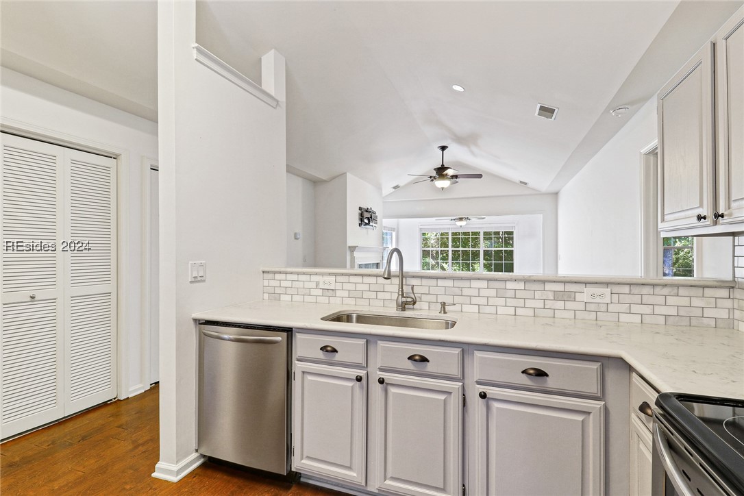 30 Valencia Drive 8A