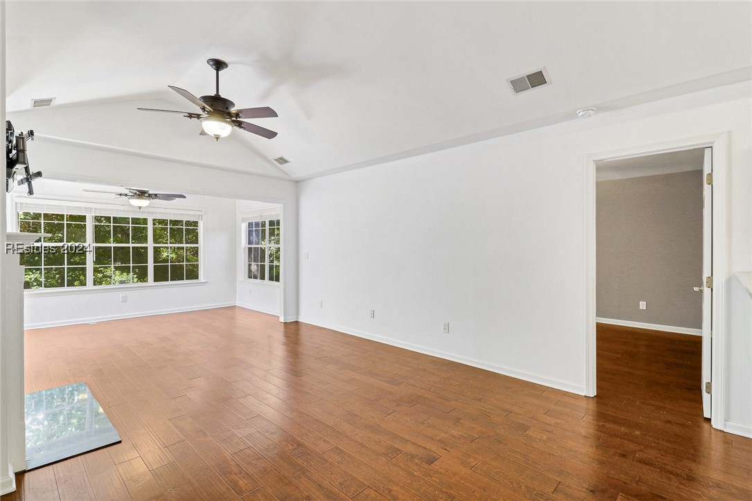 30 Valencia Drive 8A