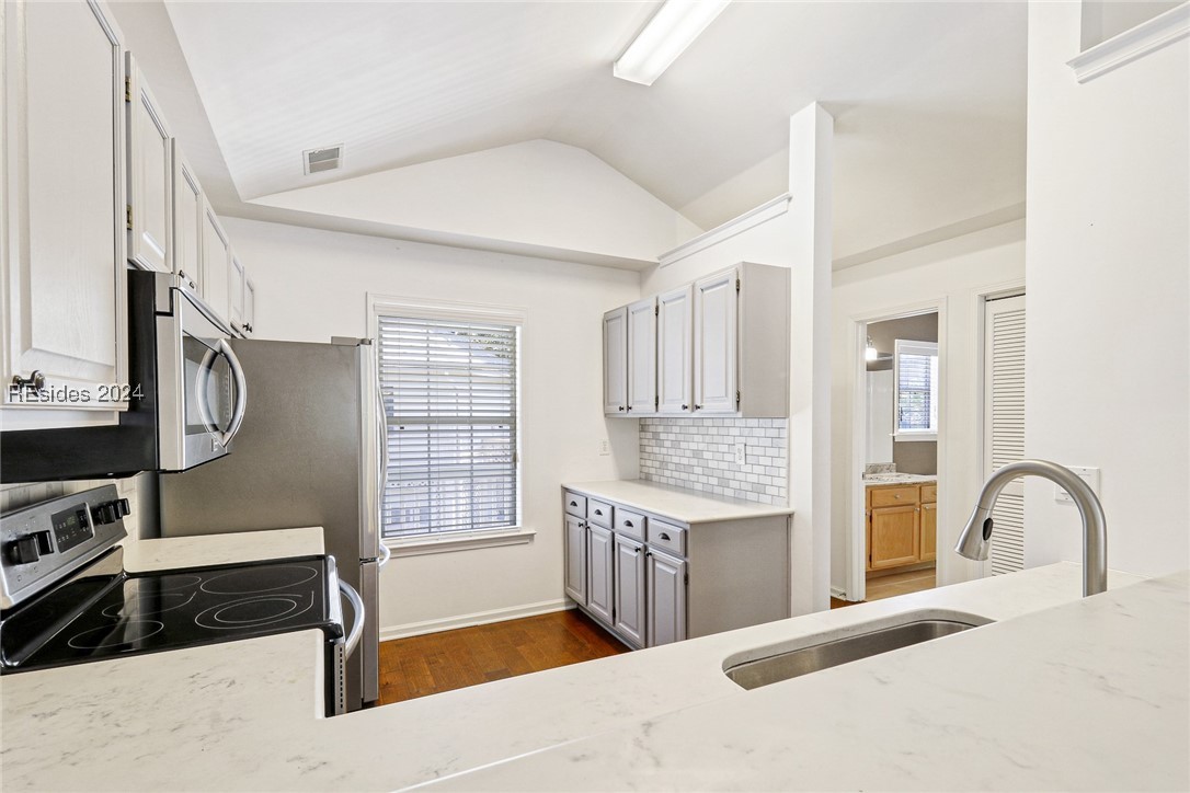 30 Valencia Drive 8A