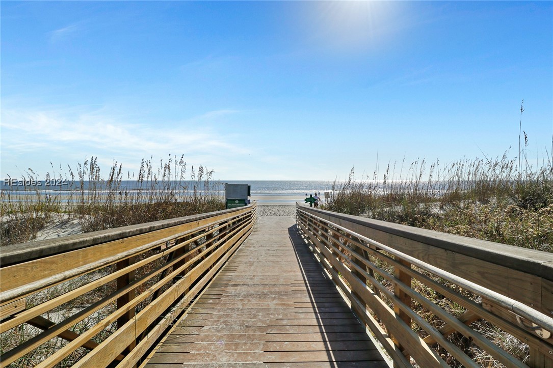 30 Valencia Drive 8A