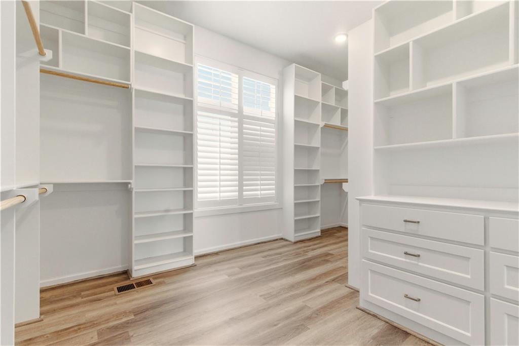 9903 W 152nd Terrace