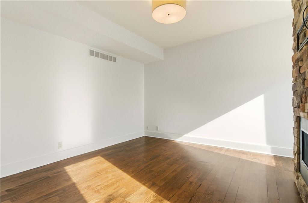 9903 W 152nd Terrace