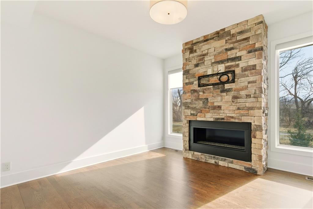 9903 W 152nd Terrace