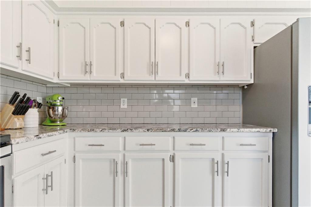 1701 E Sheridan Bridge Lane