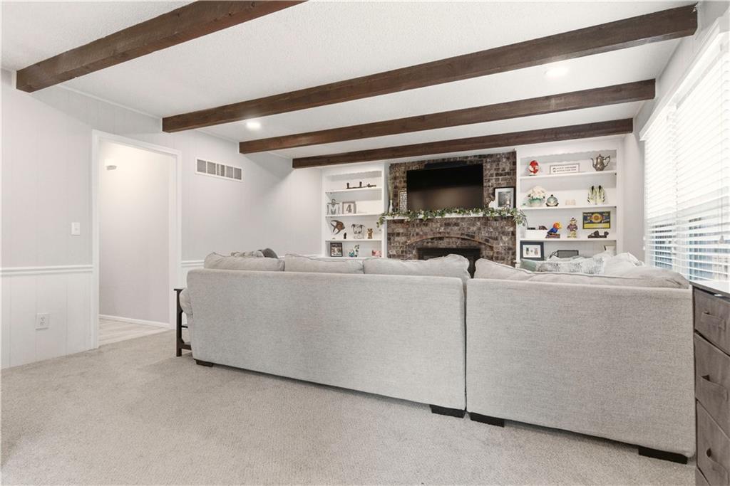 1701 E Sheridan Bridge Lane