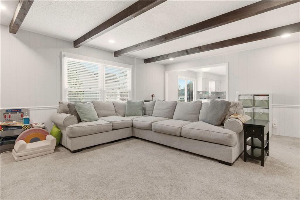 1701 E Sheridan Bridge Lane