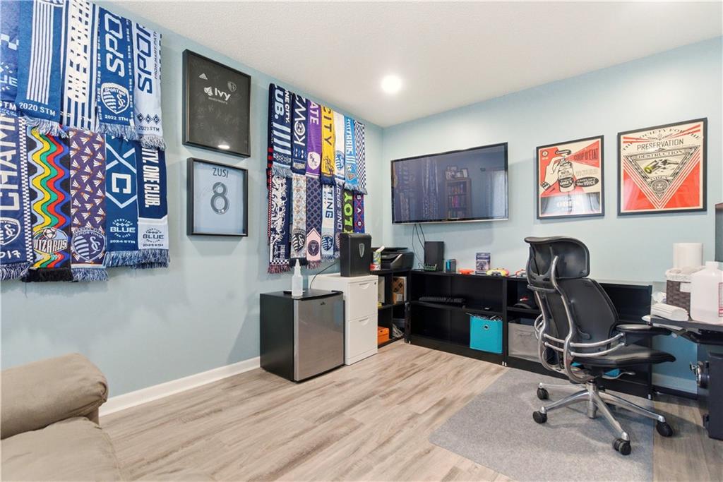 1701 E Sheridan Bridge Lane