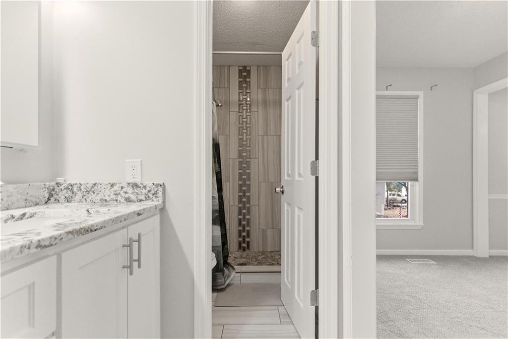 1701 E Sheridan Bridge Lane