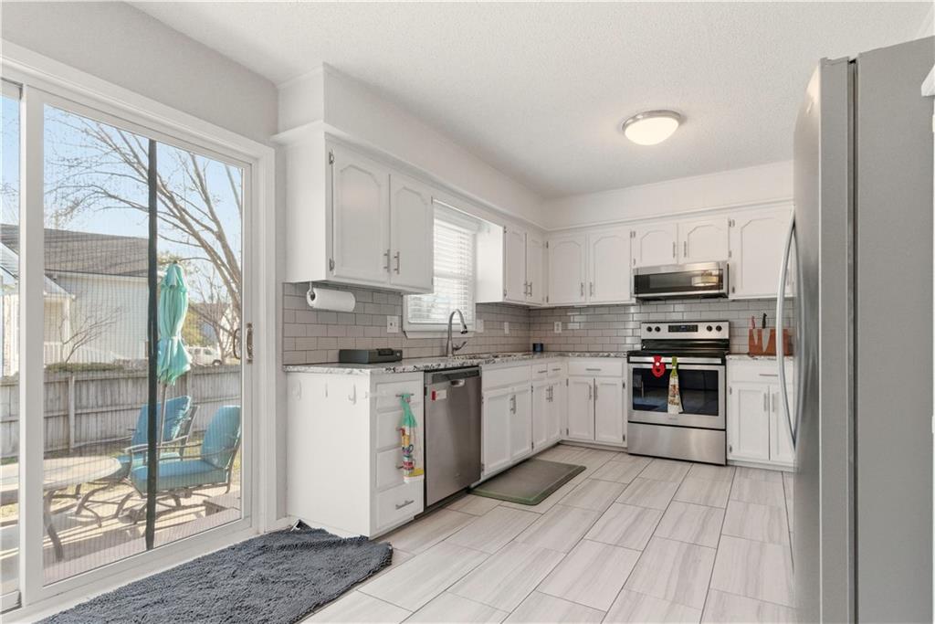 1701 E Sheridan Bridge Lane