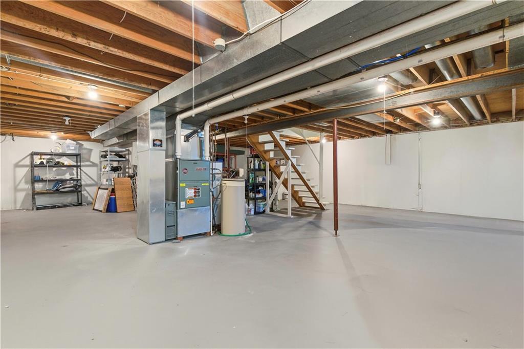 1701 E Sheridan Bridge Lane