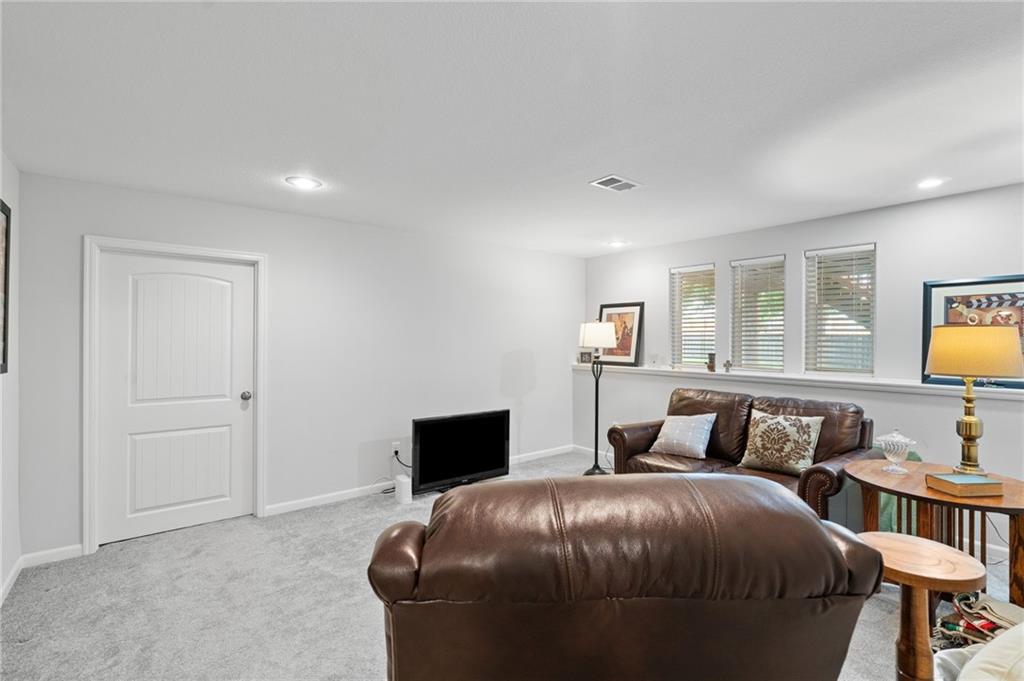 605 SE Colonial Drive