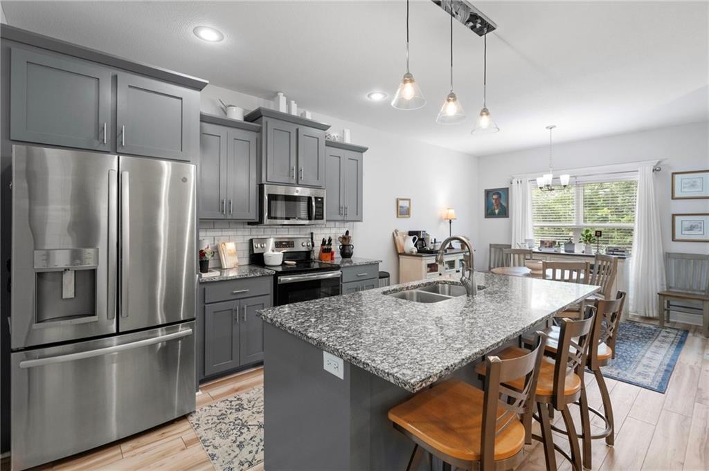 605 SE Colonial Drive