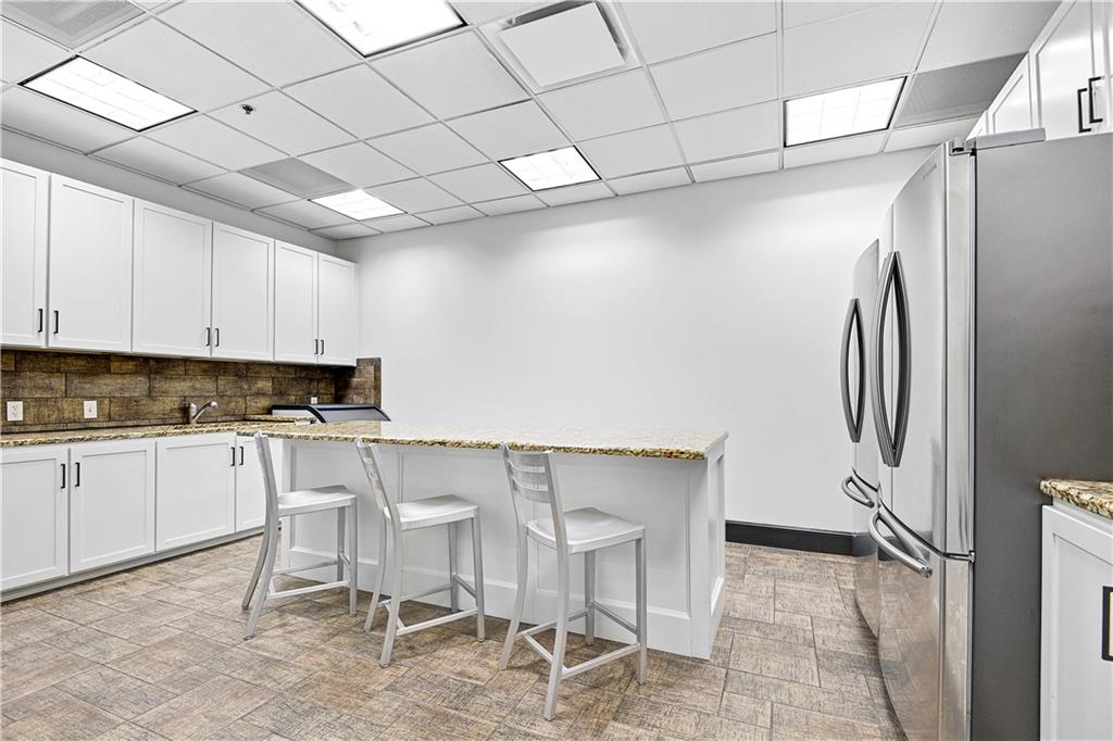1101 Walnut Street Unit: 1801