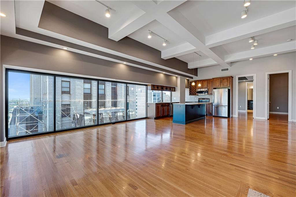 1101 Walnut Street Unit: 1801