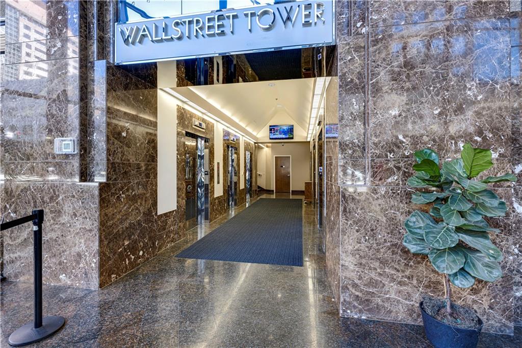 1101 Walnut Street Unit: 1801
