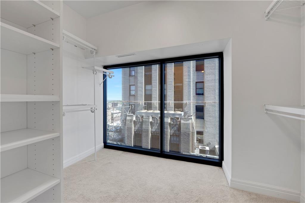 1101 Walnut Street Unit: 1801