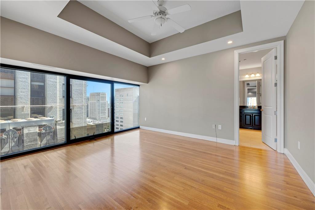 1101 Walnut Street Unit: 1801