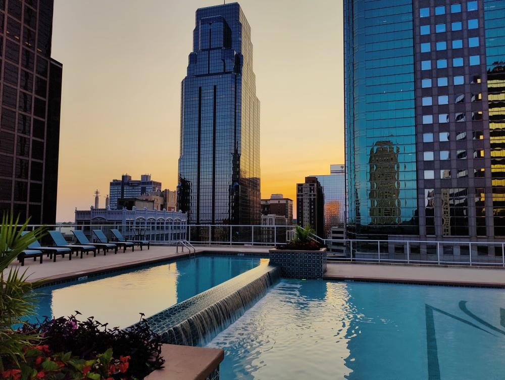 1101 Walnut Street Unit: 1801