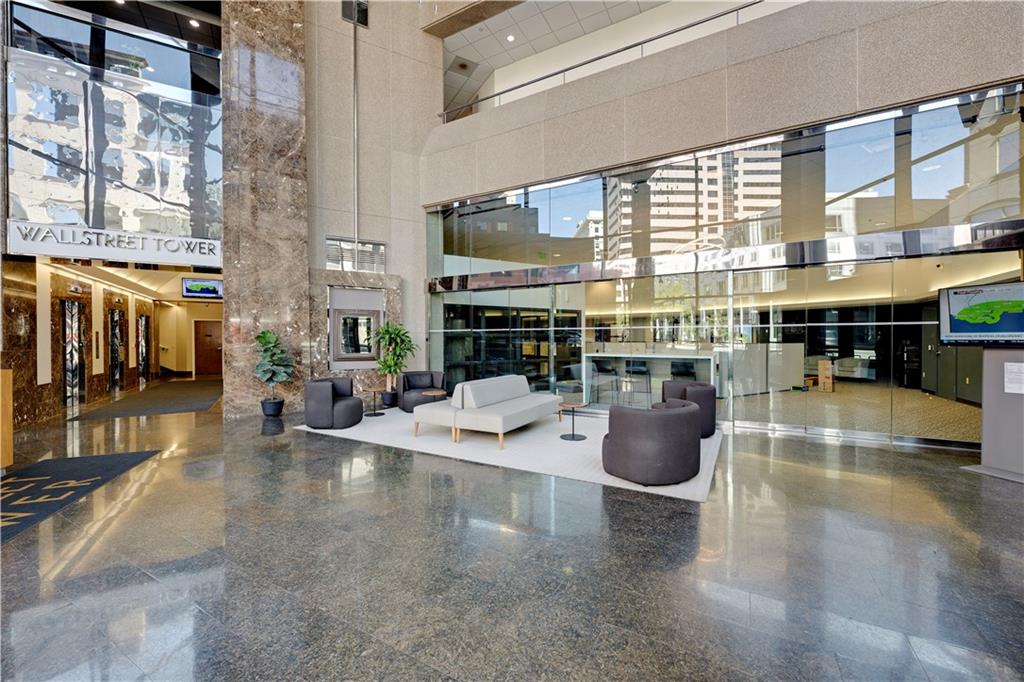 1101 Walnut Street Unit: 1801