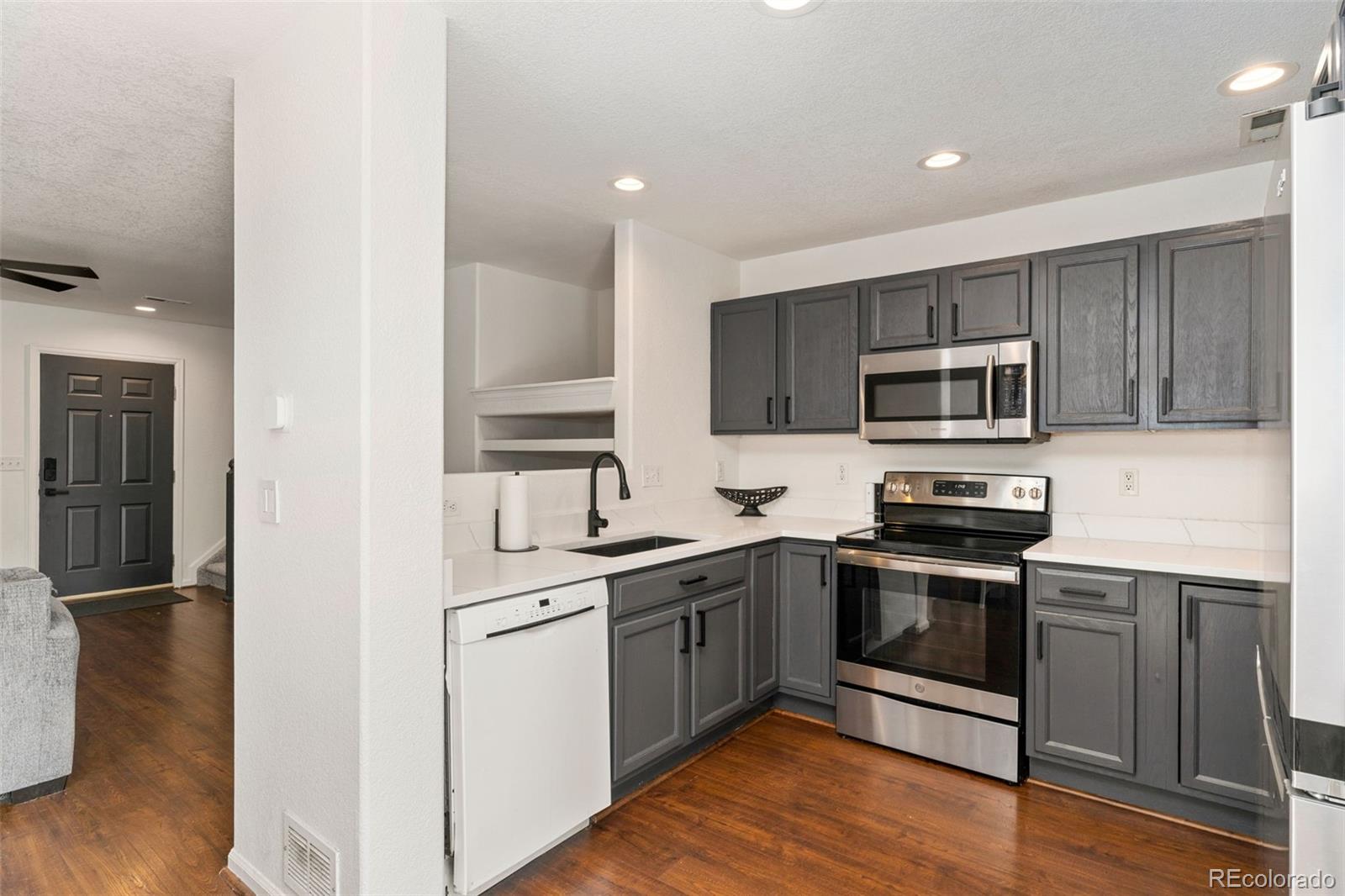 1442 Hummingbird Circle